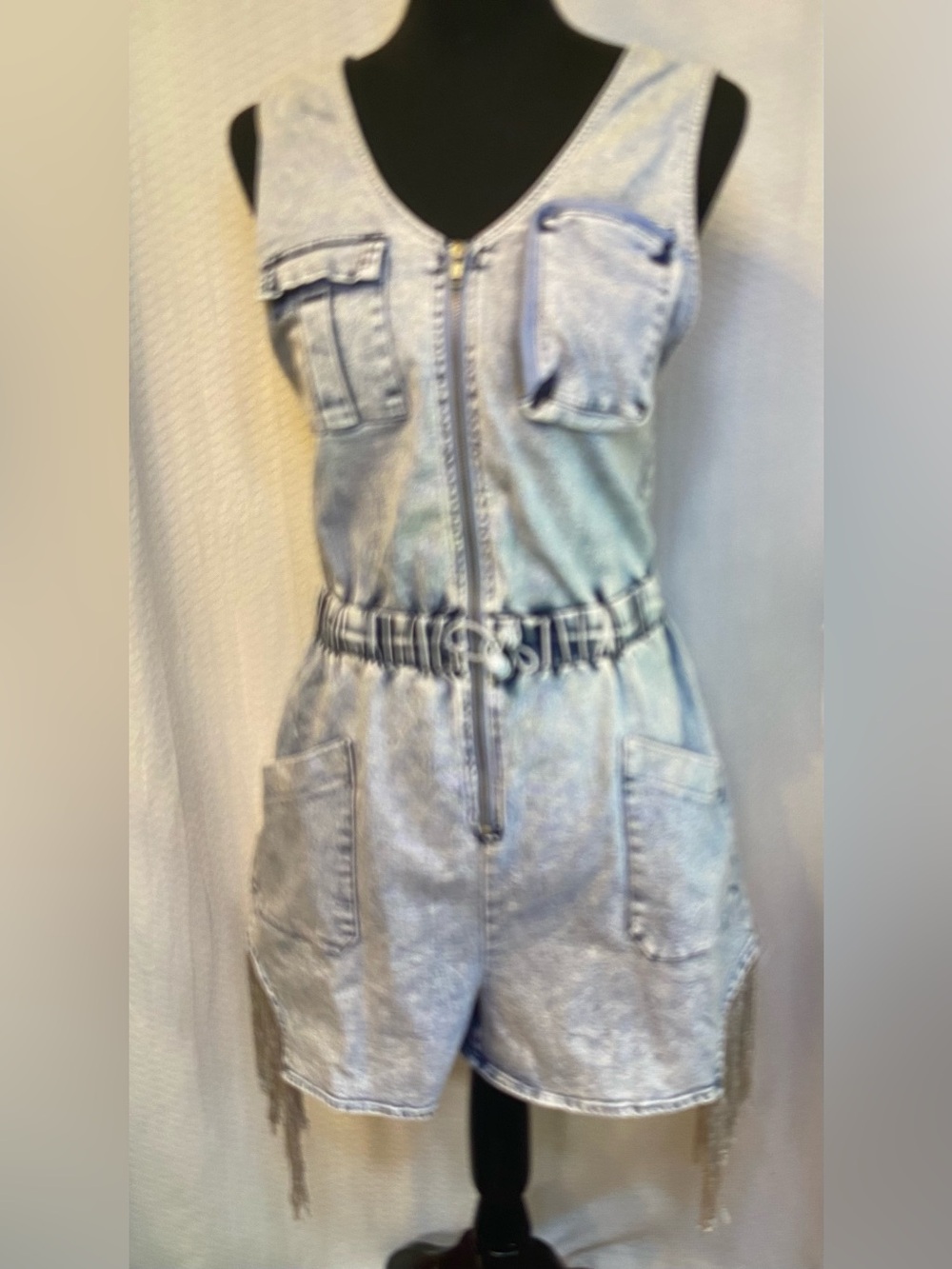 Blue B Collection Rhinestone Fringe
Acid wash Denim Romper. NWT Size M - Picture 2 of 6